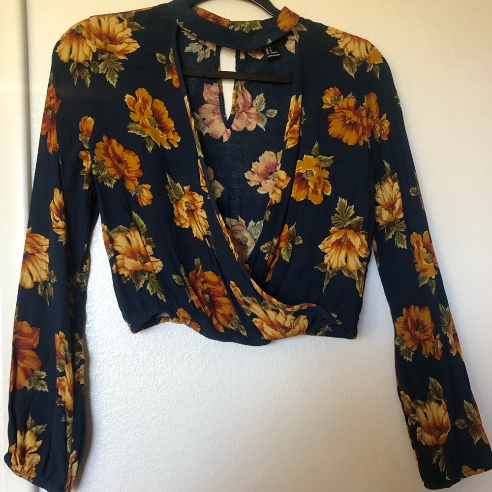 Floral Long Sleeve Crop Top w/ Choker Neck F21